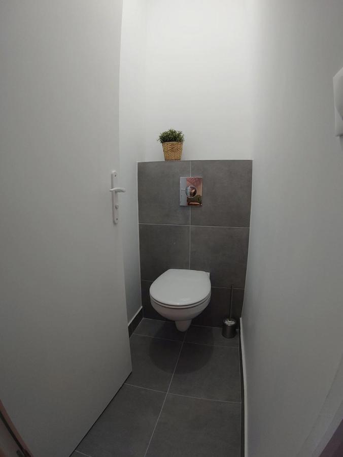 STUDIO Petite canaille Cassis Extérieur photo
