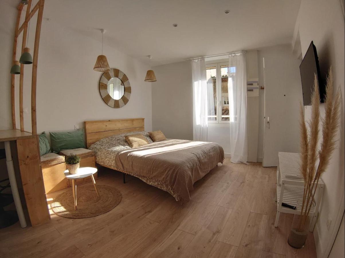 STUDIO Petite canaille Cassis Extérieur photo